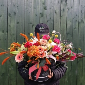 Autumn avantgarde Hat box